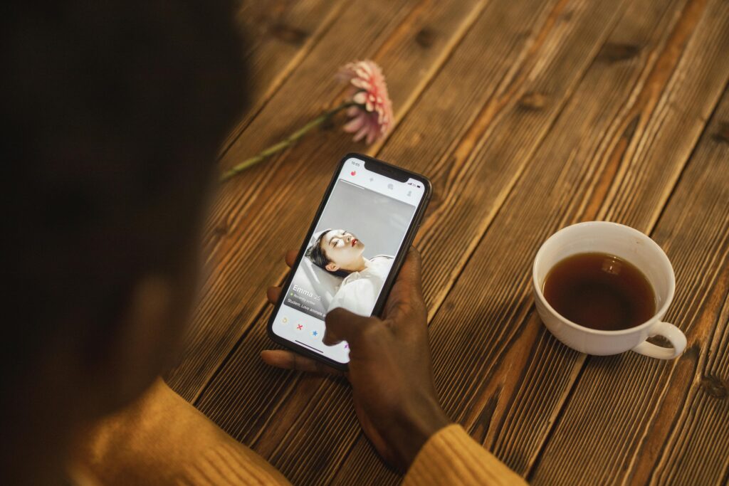 Modern Dating Apps: More Matches, Less Connection