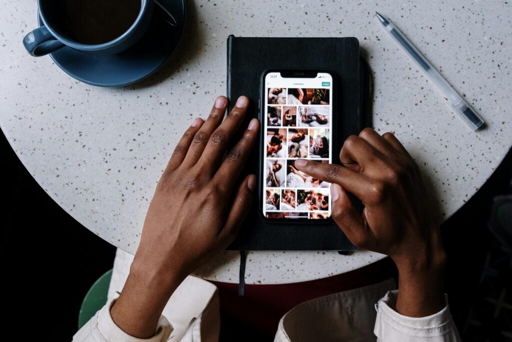 Online Dating Risks: Fake Profiles, Ghosting, and Scams