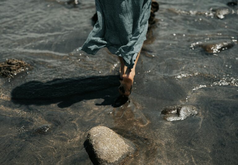 How Going Solo After Breakup Builds Emotional Independence Fast