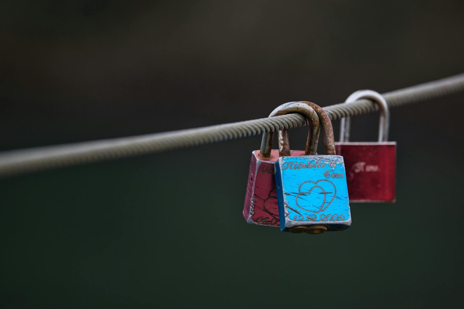 What’s Emotional Outsourcing and How Does It Ruin Your Marriage?