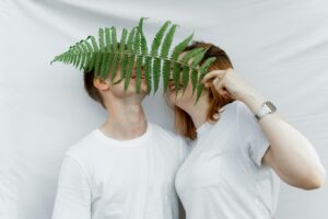 10 Female Behaviors Men Often Misread in Dating