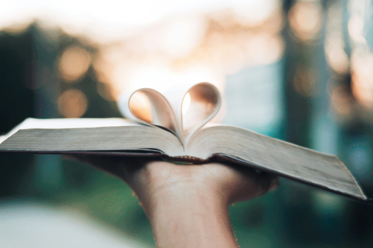 Are Soul Ties Biblical? 3 Signs It’s a Toxic Bond, Not God