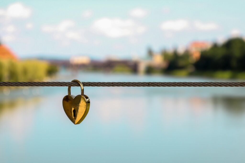 How to Break a Soul Tie With an Ex: 7 Steps to Finally Move On