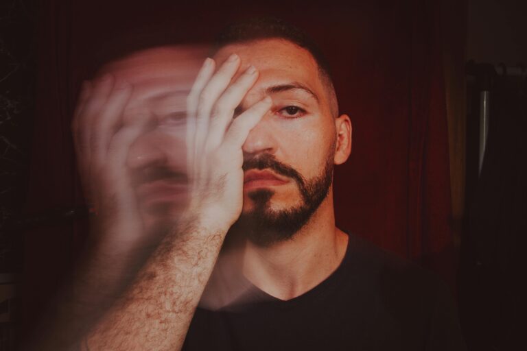 Narcissistic Collapse: 6 Signs They Are Losing Control