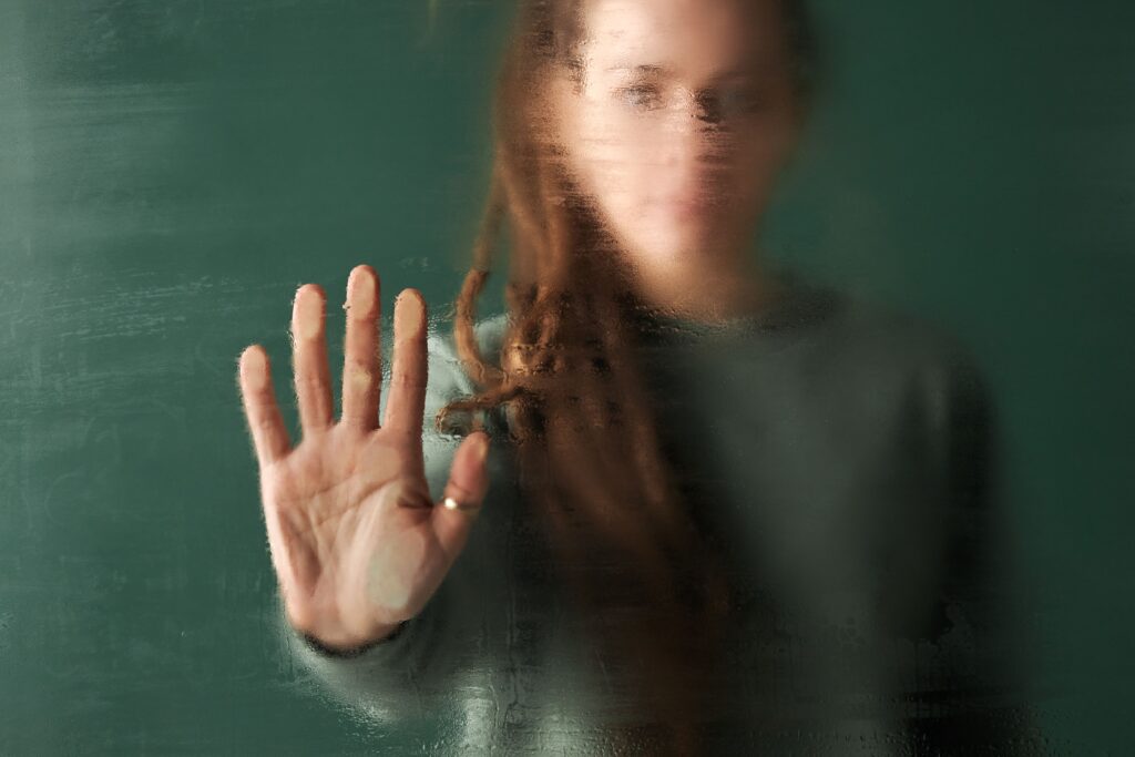10 Examples of Gaslighting: Toxic Phrases and How to Respond