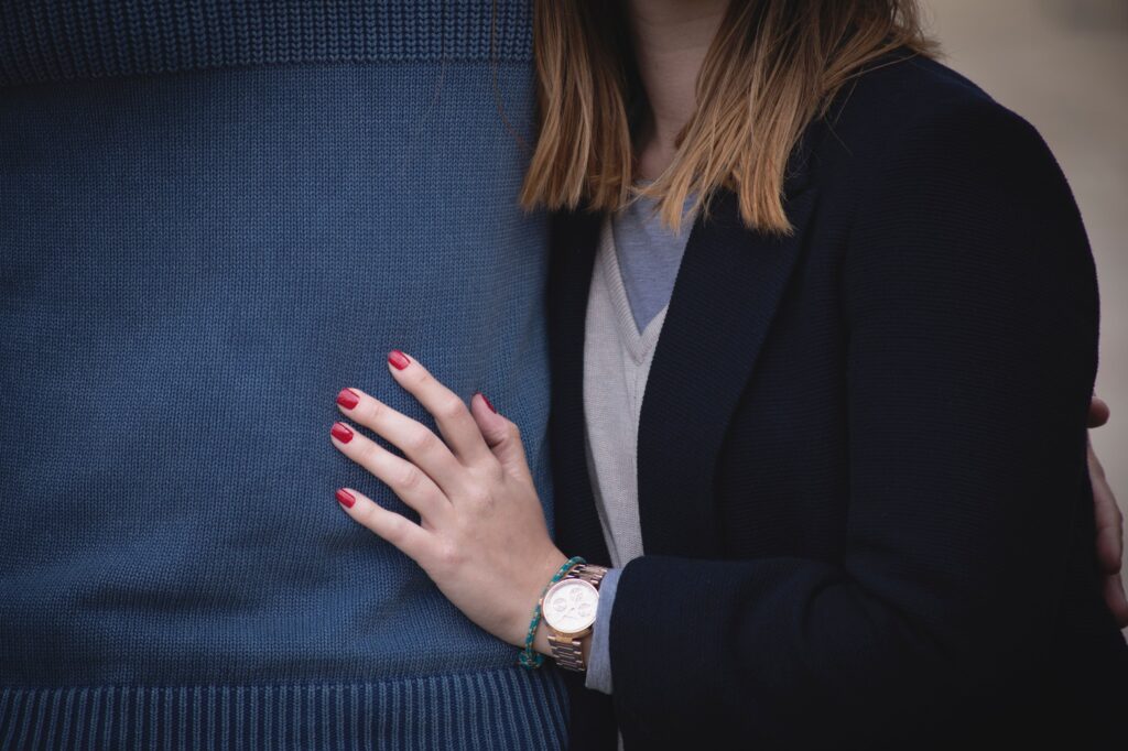 How to Show Empathy in Relationships: 17 Real-Life Empathy Examples