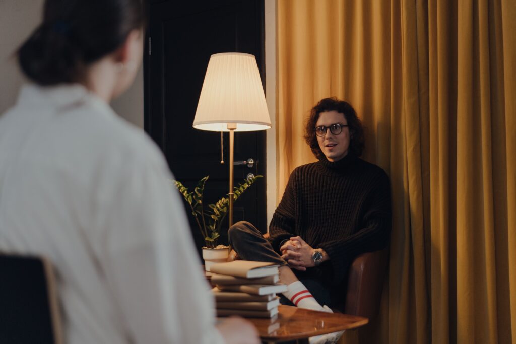 Psychiatrist vs Therapist: Meds or Talk Therapy? The 2026 Choice