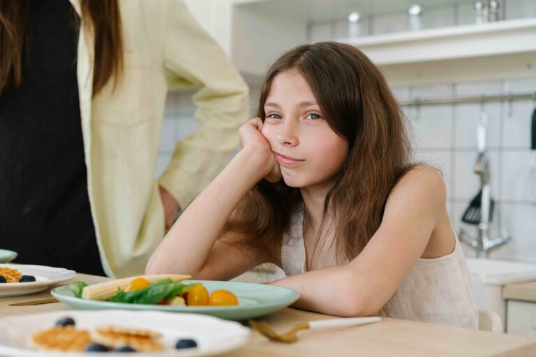 What Are Mommy Issues? Psychology, Signs & How to Heal
